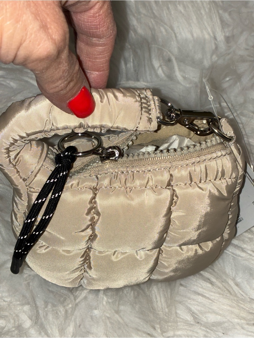NWT beige Free People Movement quilted micro pouch wristlet bag - Picture 4 of 8